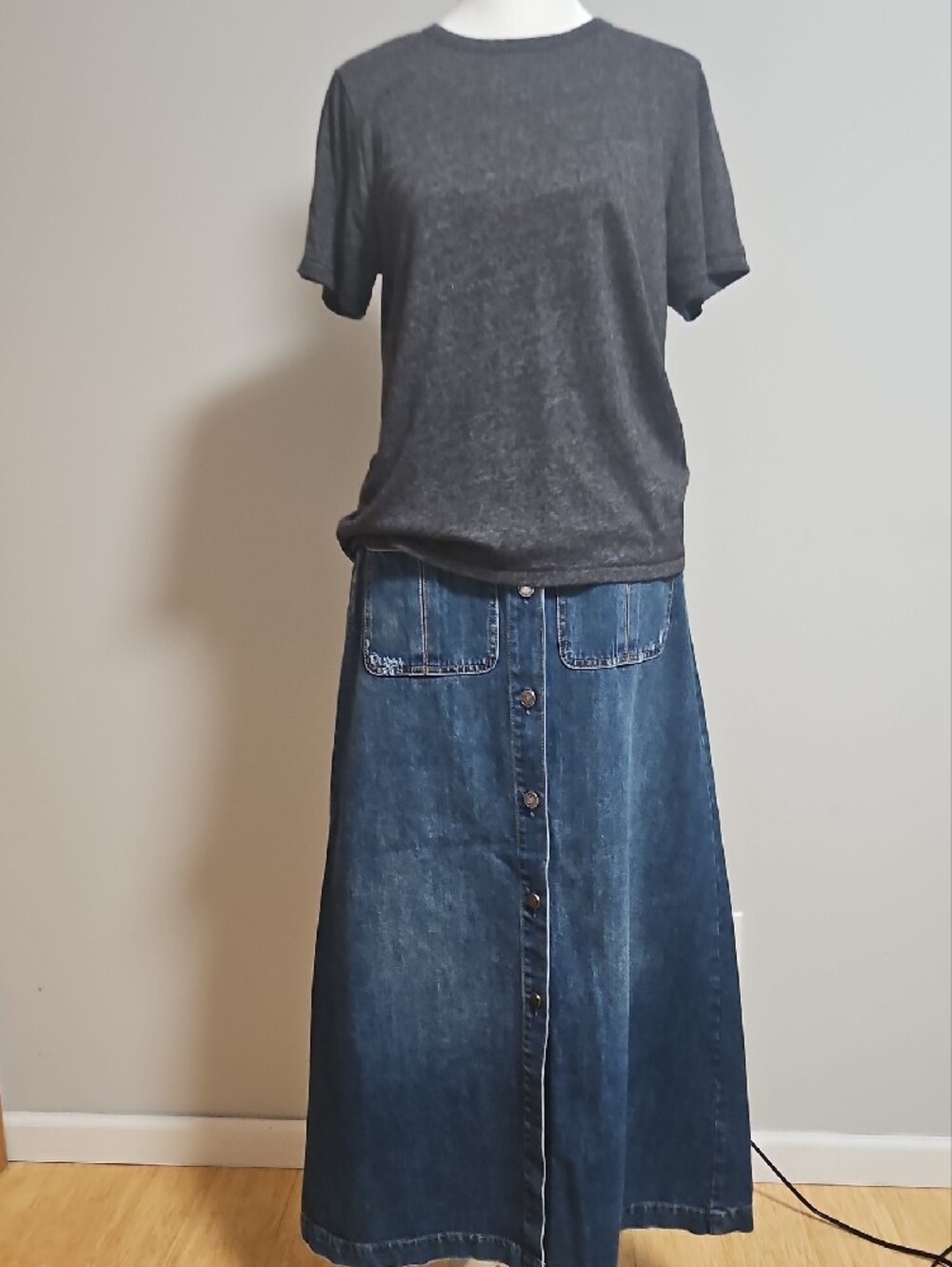 Thread & Supply Charcoal Crewneck Tee 55% Linen